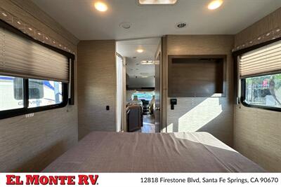 2024 Thor Four Winds 28A   - Photo 37 - Santa Fe Springs, CA 90670