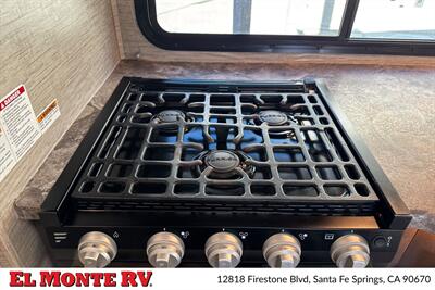 2024 Thor Four Winds 28A   - Photo 19 - Santa Fe Springs, CA 90670