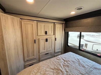 2023 Forest River Sunseeker 3250DSLE   - Photo 26 - Dublin, CA 94568