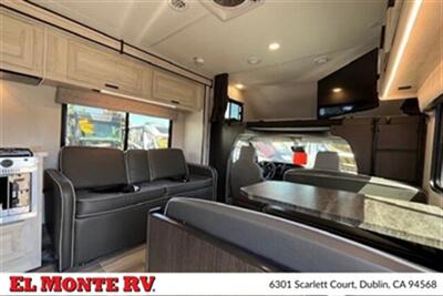 2023 Forest River Sunseeker 3250DSLE   - Photo 23 - Santa Fe Springs, CA 90670