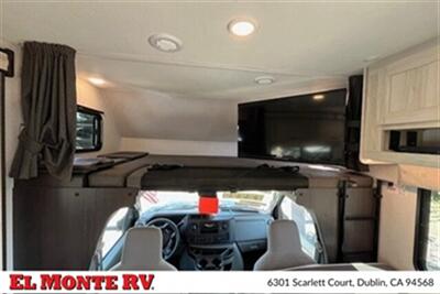 2023 Forest River Sunseeker 3250DSLE   - Photo 13 - Santa Fe Springs, CA 90670