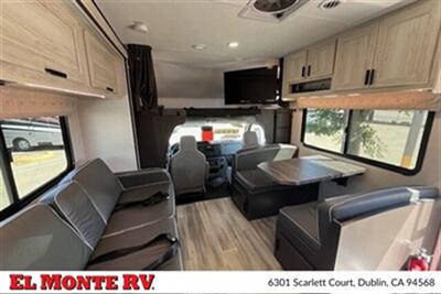 2023 Forest River Sunseeker 3250DSLE   - Photo 14 - Santa Fe Springs, CA 90670