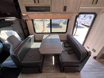 2023 Forest River Sunseeker 3250DSLE   - Photo 15 - Dublin, CA 94568