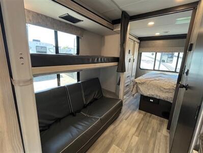 2023 Forest River Sunseeker 3250DSLE   - Photo 21 - Dublin, CA 94568