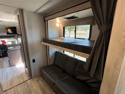 2023 Forest River Sunseeker 3250DSLE   - Photo 22 - Dublin, CA 94568