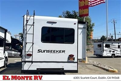 2023 Forest River Sunseeker 3250DSLE   - Photo 4 - Santa Fe Springs, CA 90670