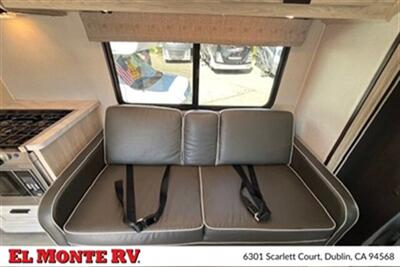 2023 Forest River Sunseeker 3250DSLE   - Photo 15 - Santa Fe Springs, CA 90670