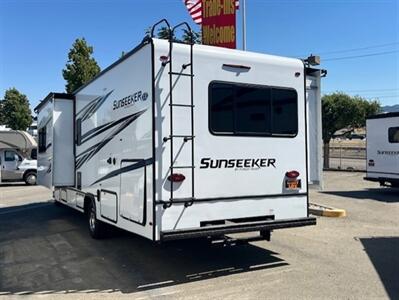 2023 Forest River Sunseeker 3250DSLE   - Photo 6 - Dublin, CA 94568