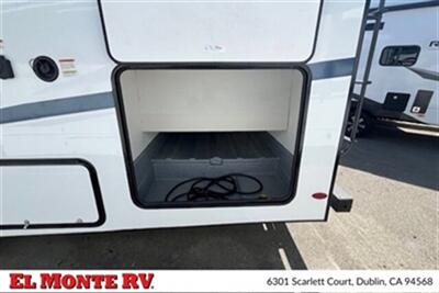 2023 Forest River Sunseeker 3250DSLE   - Photo 7 - Santa Fe Springs, CA 90670