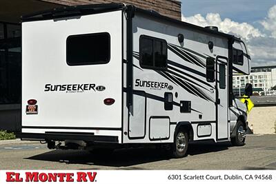 2024 Forest River Sunseeker 2150SLE - Photo 3 - Santa Fe Springs, CA 90670