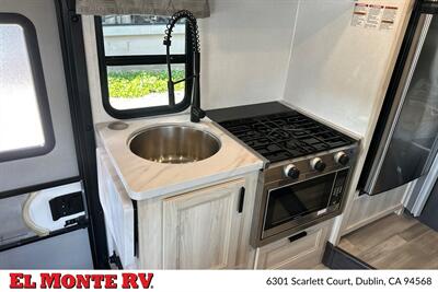 2024 Forest River Sunseeker 2150SLE - Photo 15 - Santa Fe Springs, CA 90670