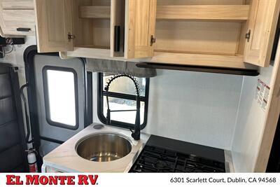 2024 Forest River Sunseeker 2150SLE - Photo 19 - Santa Fe Springs, CA 90670