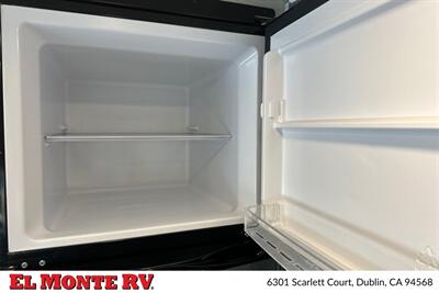 2024 Forest River Sunseeker 2150SLE - Photo 23 - Santa Fe Springs, CA 90670