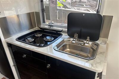 2025 MDC XT16HR ISLAND 22FT   - Photo 15 - Santa Fe Springs, CA 90670