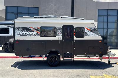 2025 MDC XT16HR ISLAND 22FT   - Photo 2 - Santa Fe Springs, CA 90670