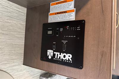 2024 Thor Four Winds 22E   - Photo 39 - Santa Fe Springs, CA 90670