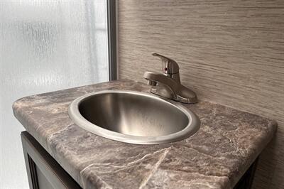 2024 Thor Four Winds 22E   - Photo 30 - Santa Fe Springs, CA 90670