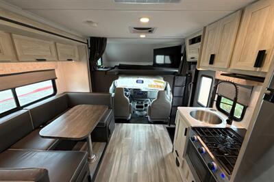 2024 Forest River Sunseeker 2150SLE   - Photo 32 - Santa Fe Springs, CA 90670