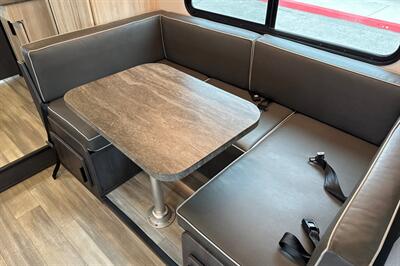2024 Forest River Sunseeker 2150SLE   - Photo 14 - Santa Fe Springs, CA 90670