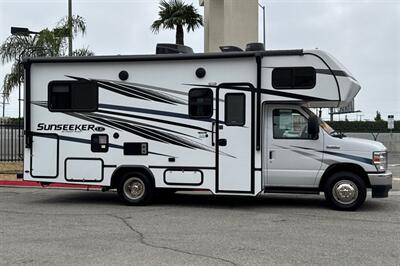 2024 Forest River Sunseeker 2150SLE   - Photo 2 - Santa Fe Springs, CA 90670