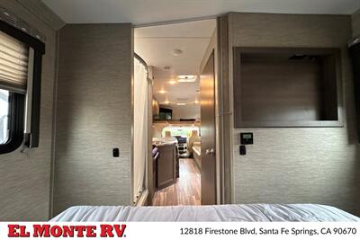 2024 Thor Four Winds 28A   - Photo 37 - Santa Fe Springs, CA 90670