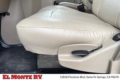 2024 Thor Four Winds 28A   - Photo 12 - Santa Fe Springs, CA 90670