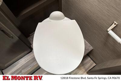 2024 Thor Four Winds 28A   - Photo 31 - Santa Fe Springs, CA 90670
