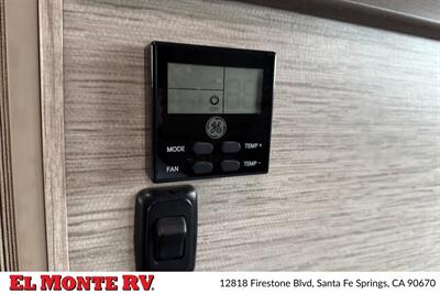 2024 Thor Four Winds 28A   - Photo 36 - Santa Fe Springs, CA 90670