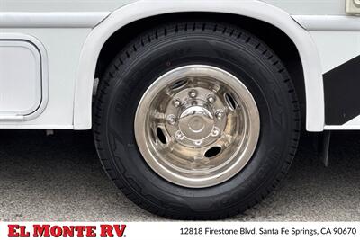 2024 Thor Four Winds 28A   - Photo 50 - Santa Fe Springs, CA 90670
