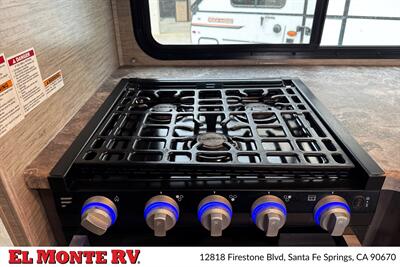 2024 Thor Four Winds 28A   - Photo 19 - Santa Fe Springs, CA 90670