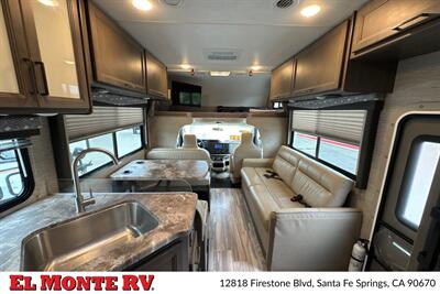 2024 Thor Four Winds 28A   - Photo 38 - Santa Fe Springs, CA 90670