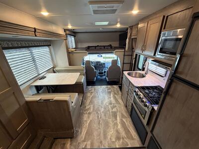 2024 Gulf Stream Conquest 6238   - Photo 37 - Santa Fe Springs, CA 90670