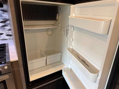 2024 Gulf Stream Conquest 6238   - Photo 28 - Santa Fe Springs, CA 90670