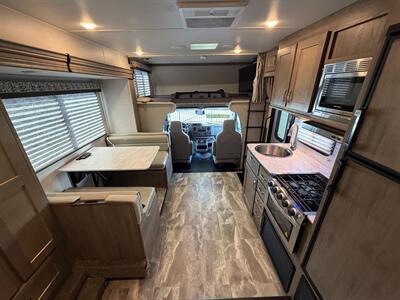 2024 Gulf Stream Conquest 6238   - Photo 38 - Santa Fe Springs, CA 90670