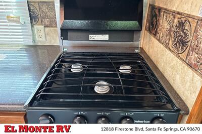 2012 Keystone Mountaineer 345DBQ - Photo 15 - Santa Fe Springs, CA 90670