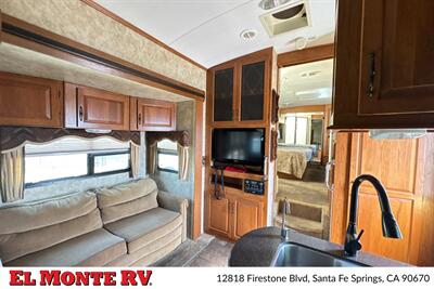 2012 Keystone Mountaineer 345DBQ - Photo 36 - Santa Fe Springs, CA 90670