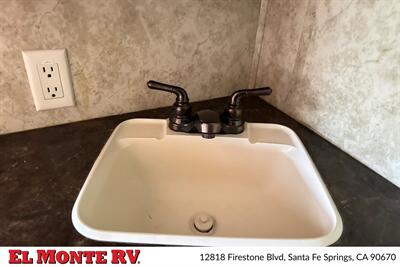 2012 Keystone Mountaineer 345DBQ - Photo 26 - Santa Fe Springs, CA 90670