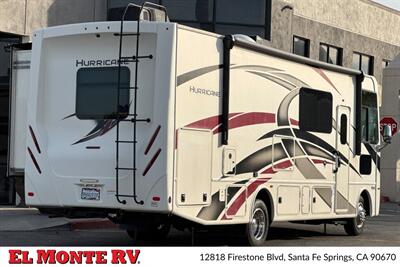 2021 Thor Hurricane 29M   - Photo 3 - Santa Fe Springs, CA 90670