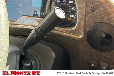 2021 Thor Hurricane 29M   - Photo 46 - Santa Fe Springs, CA 90670