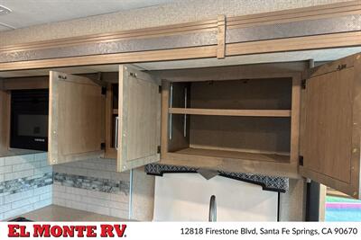 2021 Thor Hurricane 29M   - Photo 22 - Santa Fe Springs, CA 90670