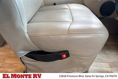 2021 Thor Hurricane 29M   - Photo 12 - Santa Fe Springs, CA 90670