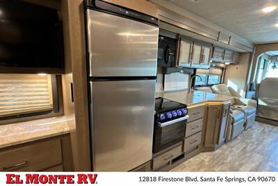 2021 Thor Hurricane 29M   - Photo 26 - Santa Fe Springs, CA 90670