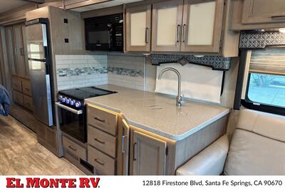 2021 Thor Hurricane 29M   - Photo 17 - Santa Fe Springs, CA 90670