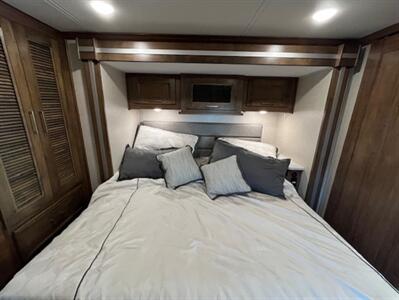 2020 Coachmen Sportscoach 339DS   - Photo 14 - Dublin, CA 94568