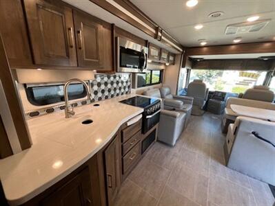 2020 Coachmen Sportscoach 339DS   - Photo 19 - Dublin, CA 94568
