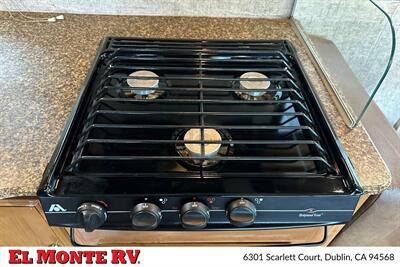 2018 Coachmen Leprechaun 260QB   - Photo 19 - Dublin, CA 94568