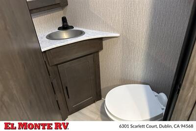 2023 Coachmen Leprechaun 260QB   - Photo 26 - Dublin, CA 94568