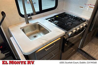 2025 Thor Four Winds 22E   - Photo 17 - Dublin, CA 94568