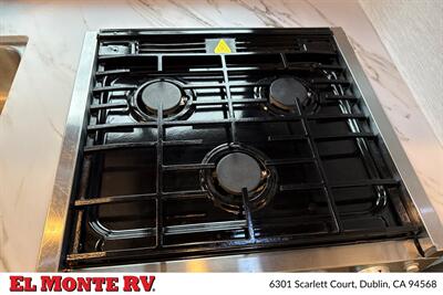 2025 Thor Four Winds 22E   - Photo 19 - Dublin, CA 94568