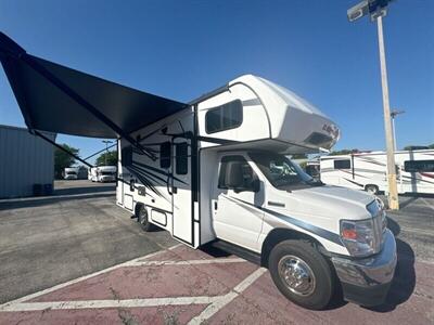2024 Forest River Sunseeker 2150SLE   - Photo 2 - Orlando, FL 32808